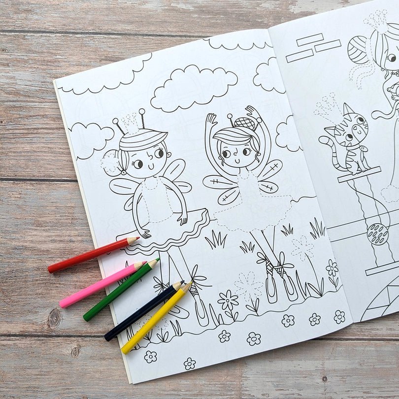Dress me up [ Colouring and Activity ] Ballet - Wee Little Books