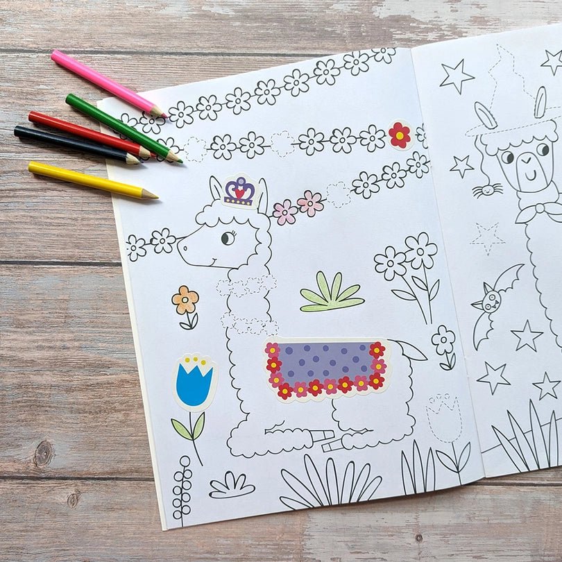 Dress me up [ Colouring and Activity ] Llama - Wee Little Books