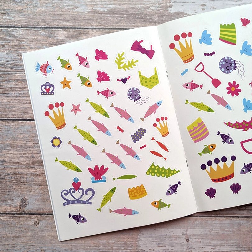 Dress me up [ Colouring and Activity ] Mermaids - Wee Little Books